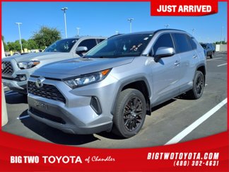 Used 2020 Toyota RAV4 LE image 1