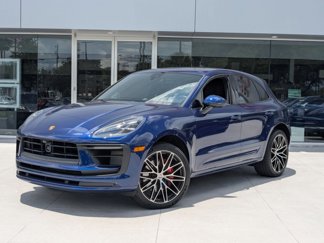 Certified 2024 Porsche Macan S image 1