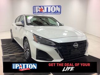 Used 2023 Nissan Altima 2.5 SV image 1
