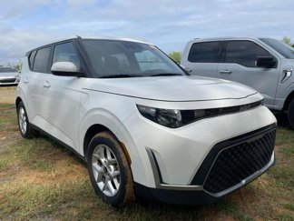 Used 2023 Kia Soul LX w/ Option Group 015 image 1