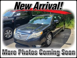 Used 2011 Toyota Avalon Limited image 1
