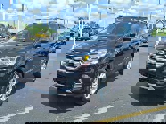 Used 2019 Ford Escape SEL image 1