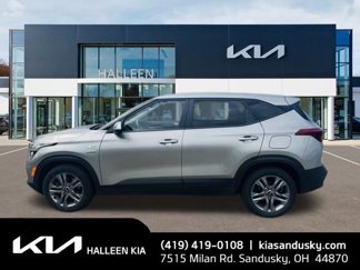 Used 2021 Kia Seltos LX image 1