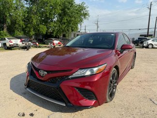 Used 2018 Toyota Camry XSE image 1