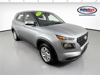 Used 2024 Hyundai Venue SE image 1