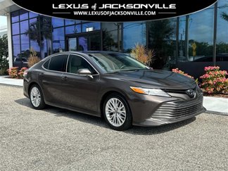 Used 2018 Toyota Camry image 1