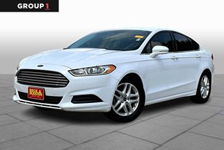 Used 2016 Ford Fusion SE image 1