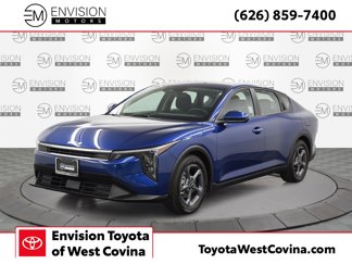 Used 2025 Kia K4 LXS image 1