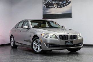 Used 2011 BMW 528i Sedan image 1