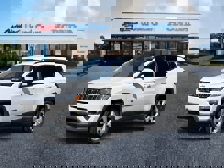 Used 2020 Jeep Compass Latitude w/ Cold Weather Group image 1