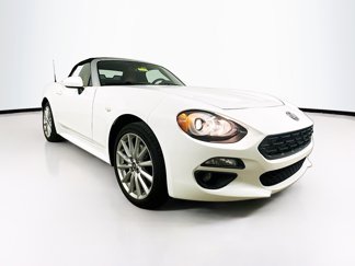 Used 2018 FIAT 124 Spider Lusso w/ Convenience Group image 1