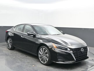 Used 2023 Nissan Altima 2.5 SL image 1