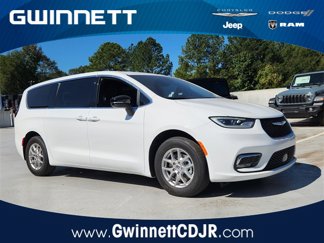 New 2025 Chrysler Pacifica Select image 1
