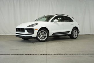 New 2025 Porsche Macan image 1