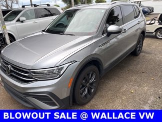 Certified 2022 Volkswagen Tiguan SE image 1