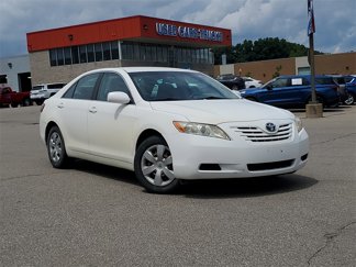 Used 2009 Toyota Camry LE image 1