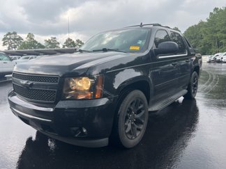 Used 2009 Chevrolet Avalanche LTZ image 1