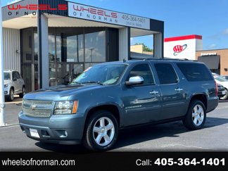 Used 2008 Chevrolet Suburban LTZ w/ LTZ Preferred Equipment Group image 1