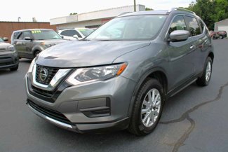 Used 2018 Nissan Rogue SV image 1