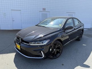 New 2025 Volkswagen Jetta SE image 1