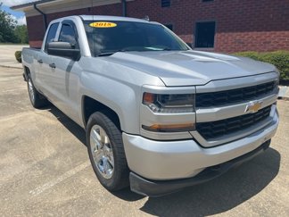 Used 2018 Chevrolet Silverado 1500 Custom w/ Custom Convenience Package image 1