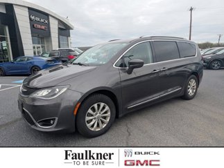 Used 2019 Chrysler Pacifica Touring-L image 1