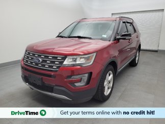 Used 2017 Ford Explorer XLT image 1