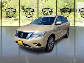 Used 2013 Nissan Pathfinder SV image 1