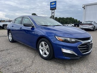 Used 2023 Chevrolet Malibu LS image 1
