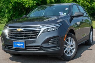 Used 2022 Chevrolet Equinox LS image 1
