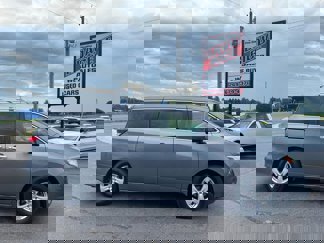 Used 2015 Nissan Quest SV image 1