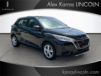 Used 2021 Nissan Kicks S image 1