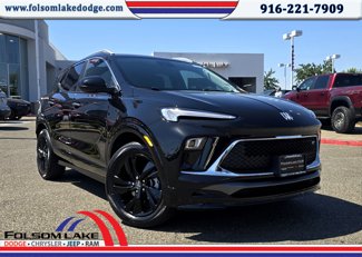 Used 2024 Buick Encore GX Sport Touring image 1