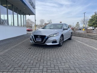 Used 2022 Nissan Altima 2.5 SV image 1