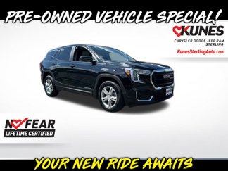 Used 2024 GMC Terrain SLE image 1