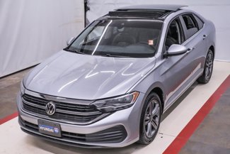 Used 2022 Volkswagen Jetta SE image 1