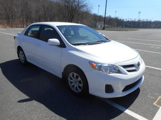 Used 2011 Toyota Corolla LE image 1