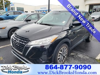 Used 2022 Nissan Kicks SV image 1
