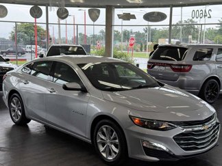 Used 2022 Chevrolet Malibu LT image 1