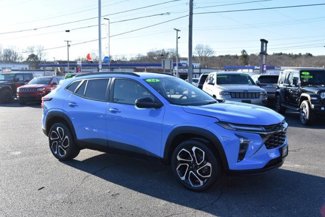 Used 2024 Chevrolet Trax RS w/ Driver Confidence Package image 1