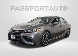 Used 2022 Toyota Camry SE image 1