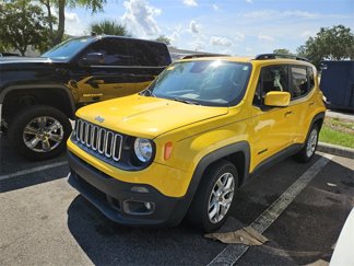 Used 2018 Jeep Renegade Latitude image 1