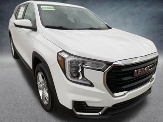 Used 2024 GMC Terrain SLE image 1