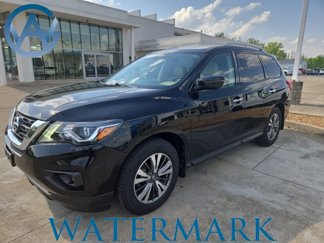 Used 2017 Nissan Pathfinder SL w/ SL Premium Package image 1