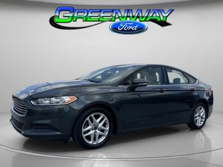Used 2016 Ford Fusion SE image 1