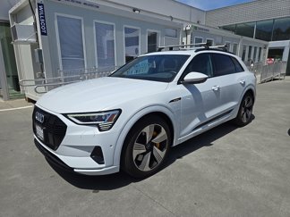 Used 2023 Audi e-tron Premium Plus image 1