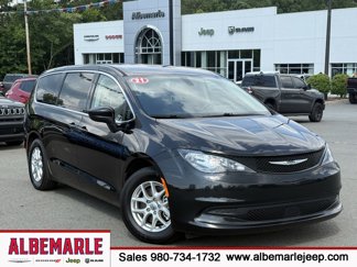 Used 2021 Chrysler Voyager LX image 1