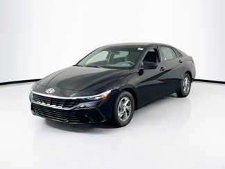 Used 2025 Hyundai Elantra SE image 1