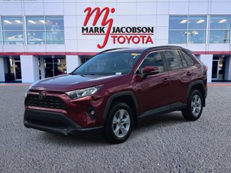 Used 2020 Toyota RAV4 XLE image 1