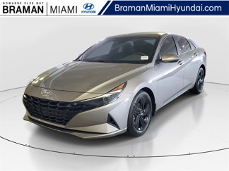 Certified 2023 Hyundai Elantra SEL image 1